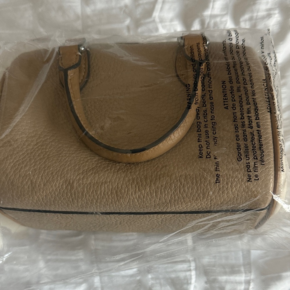 Coach Beige Leather mini. Never used in original packaging with tag. - Picture 2 of 4